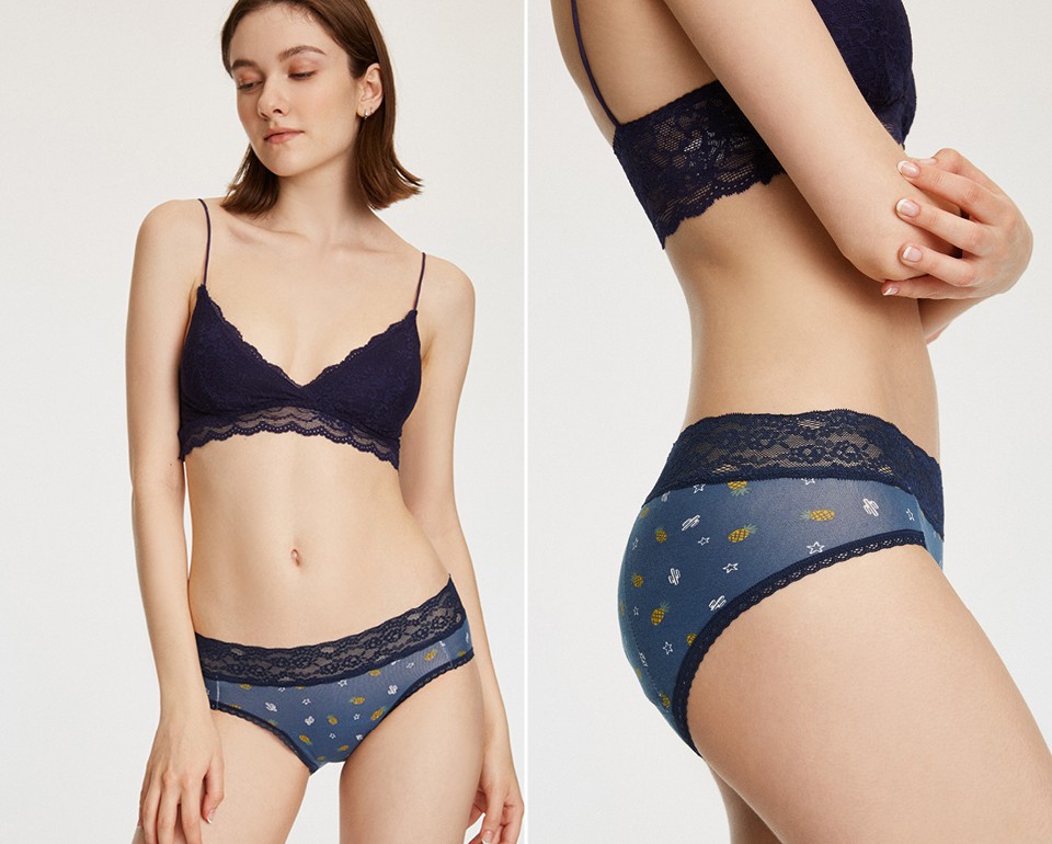 Fruit Punch．Mid Rise Cotton Lace Waist Period Brief Panty(Pineapple Embroidery)