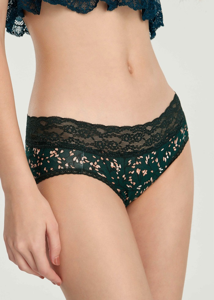 FLORE．Mid Rise Cotton Lace Waist Period Brief Panty(Rhododendron)