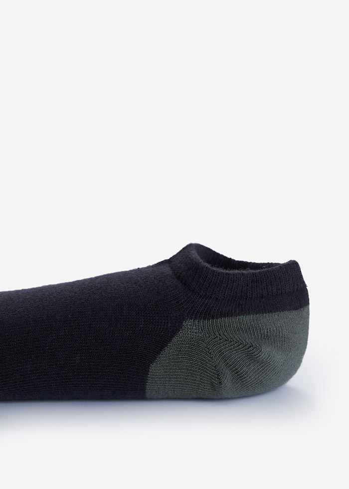 男款_軍事迷．舒棉船型襪(深灰/橄欖綠)
