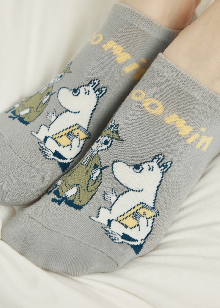 Moomin系列．舒棉船型襪(灰粉-姆明小美跳舞)