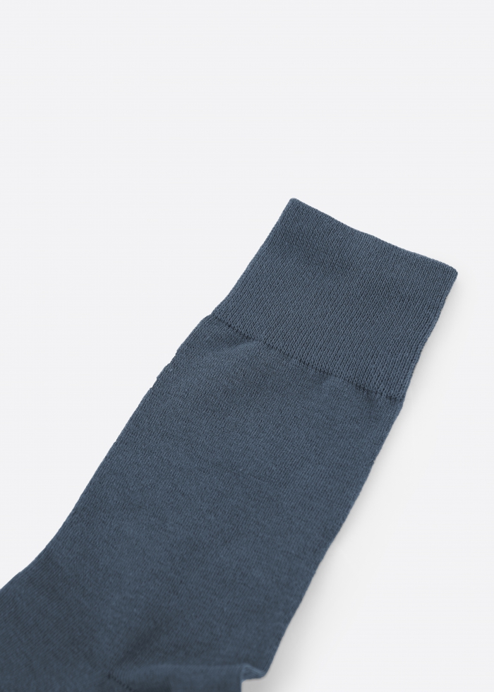 男款_抗菌系列．舒適中筒襪(深藍)