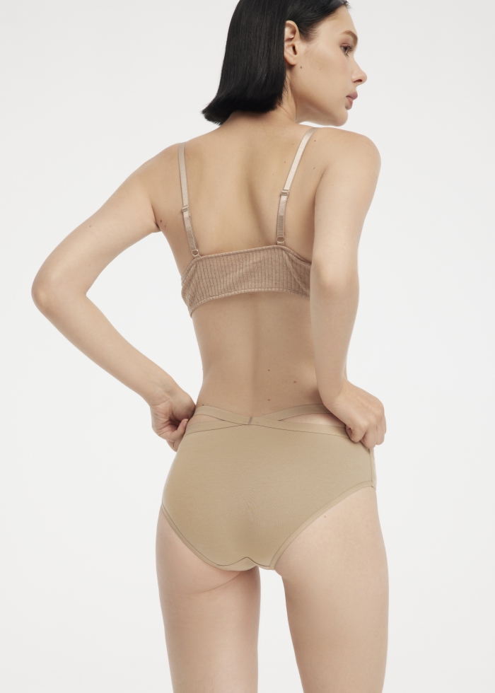 Autumn Journey．Mid Rise Cotton Crossed Back Brief Panty（Cuban Sand）