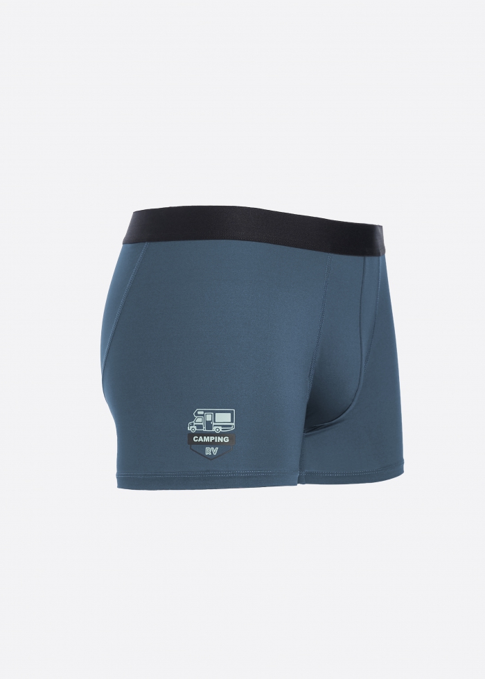 男款_吸濕排汗機能系列．長版腰帶平口內褲(深潛藍-露營車)