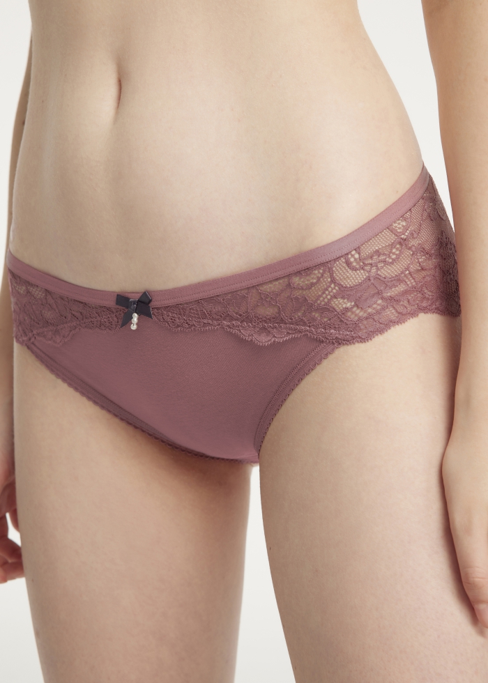 Fallin’ For You．Mid Rise Floral Lace Cotton Detail Brief Panty(Pearl Charm)