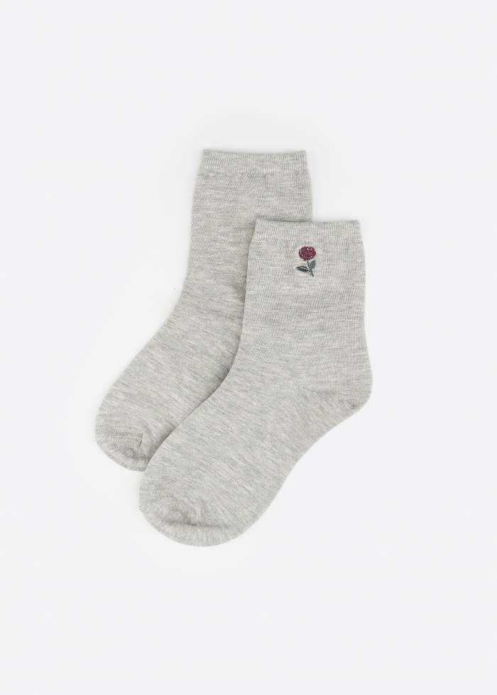 Seine．Women Crew Socks（Rose Embroidery）