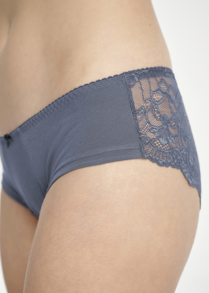 Beautiful Taiwan．Mid Rise Cotton Floral Lace Back Hipster Panty(Native Animals Pattern)