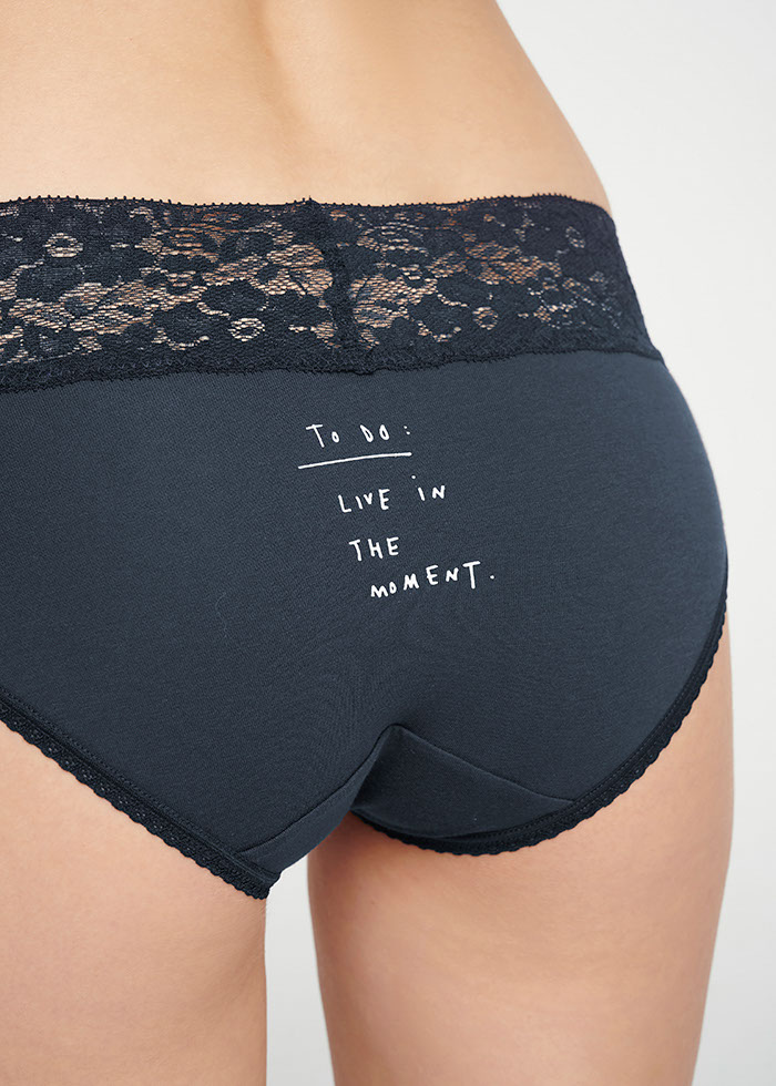 New Beginning．Mid Rise Cotton V Lace Waist Brief Panty(Total Eclipse)