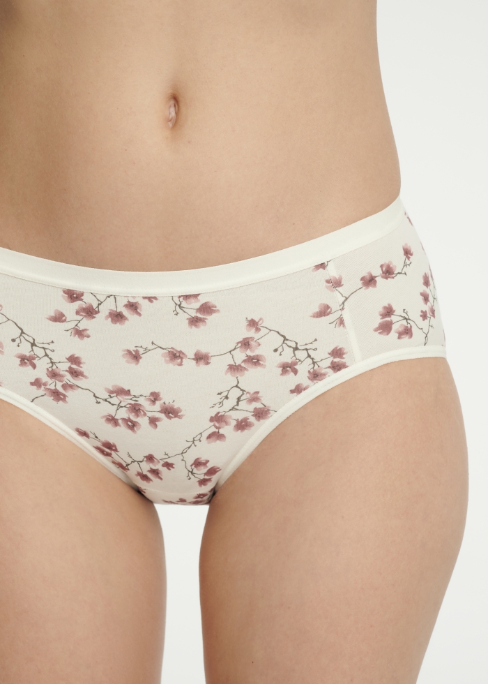 New Chapter．Mid Rise Cotton Brief Panty(Blooming Flowers Pattern)