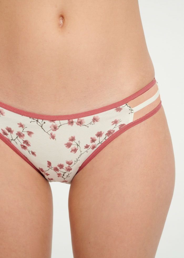 New Chapter．Mid Rise Cotton Caged Side Hipster Panty(Blooming Flowers Pattern)