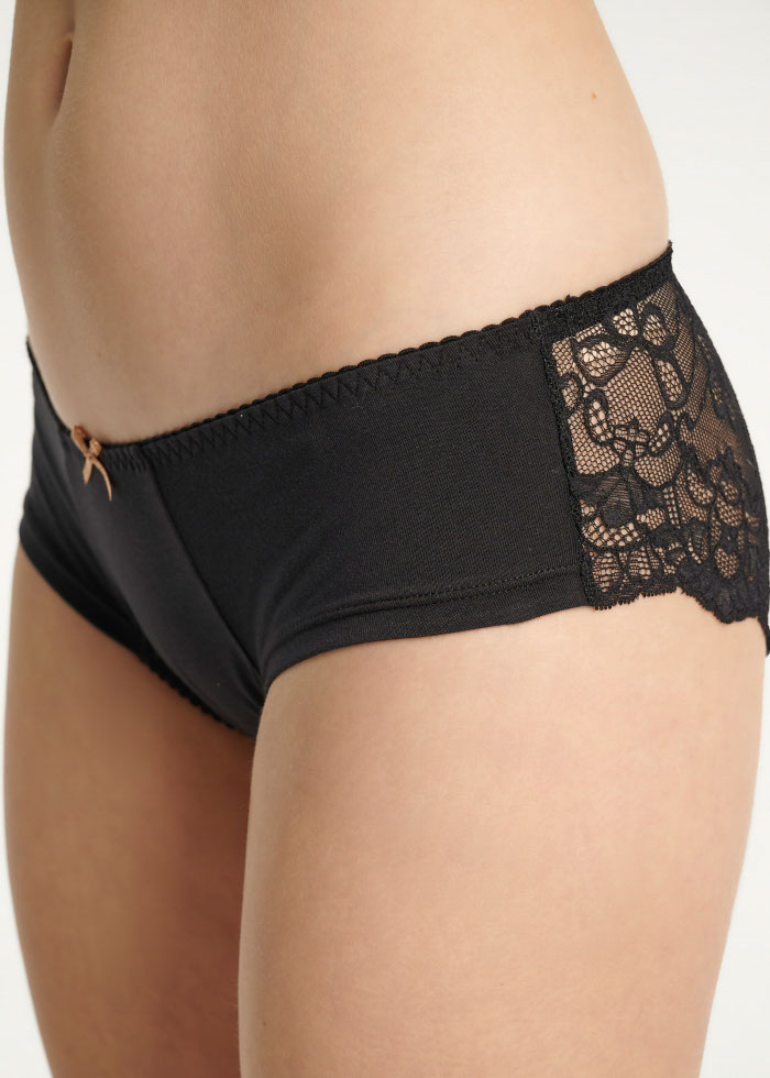 First Snowfall．Mid Rise Cotton Floral Lace Back Hipster Panty(Cabernet)