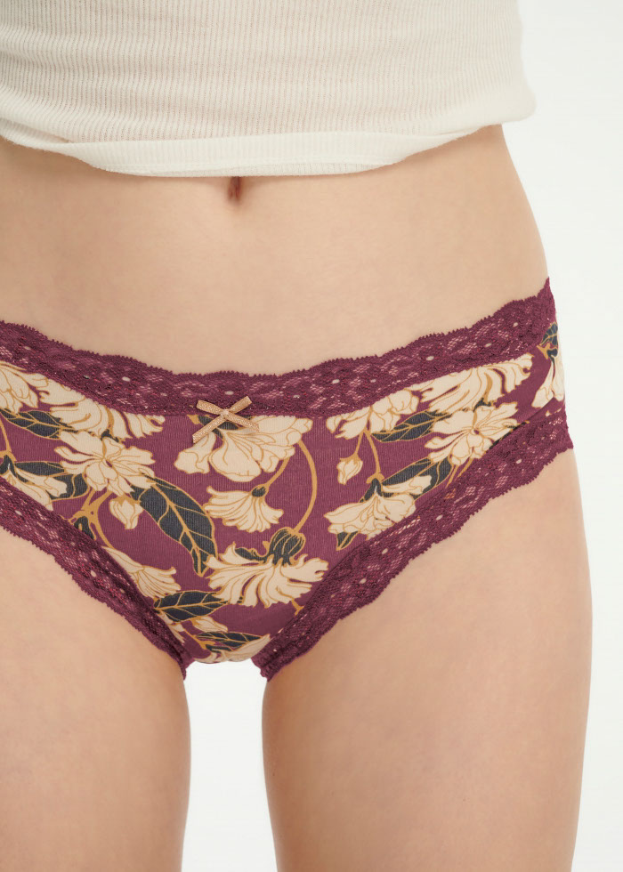 Hygiene Series．Mid Rise Cotton Lace Trim Hipster Panty(Blooming Flowers Pattern)