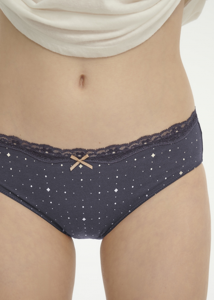 Hygiene Series．Mid Rise Cotton Lace Detail Hipster Panty(Blooming Flowers Pattern)