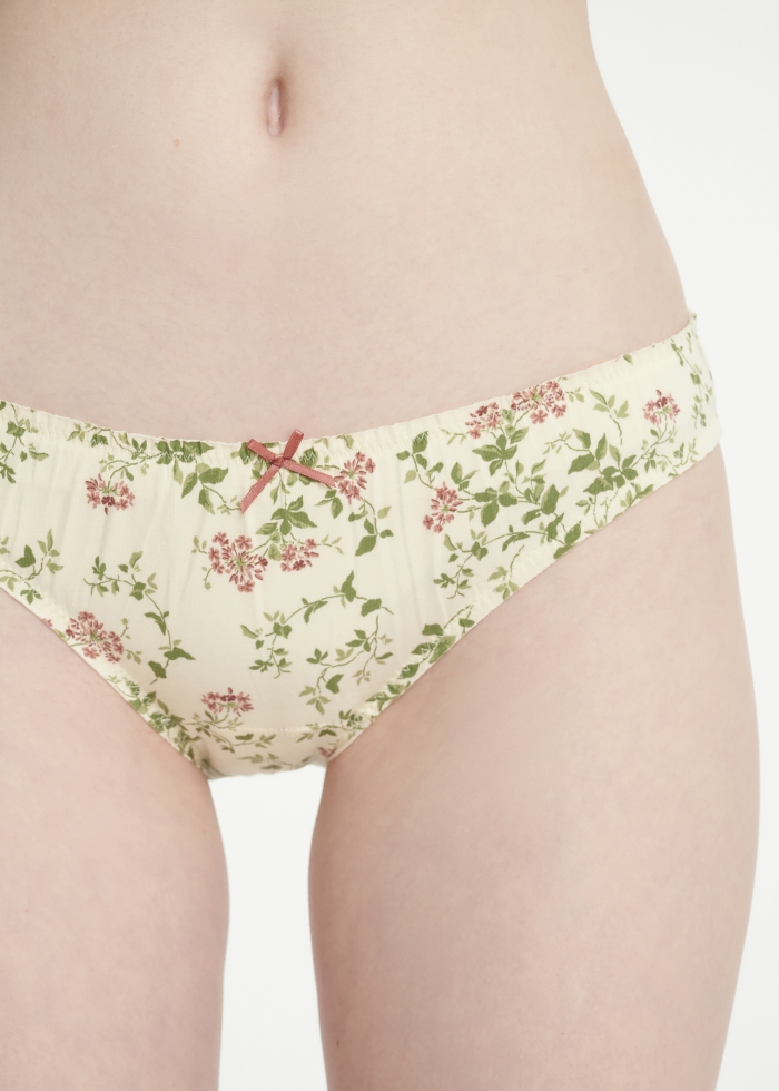 Tranquil Garden．Low Rise Cotton Ruffled Brief Panty(Luxuriant Pattern)