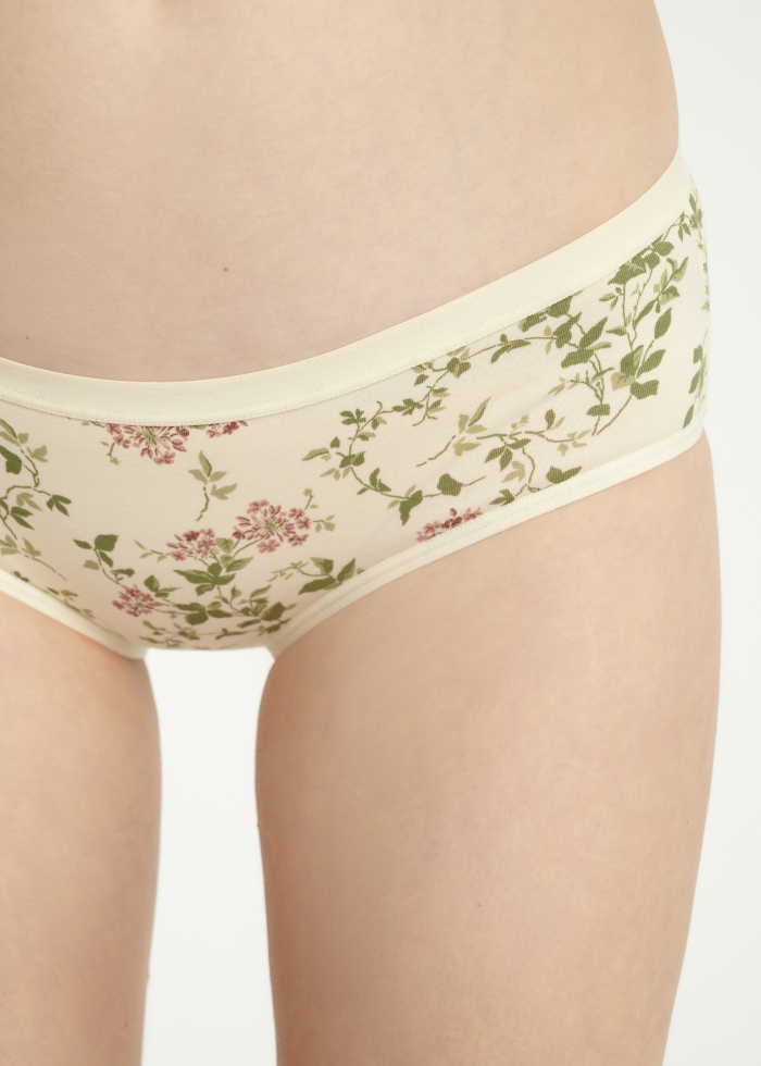 Tranquil Garden．Mid Rise Cotton Brief Panty(Safflower Pattern)