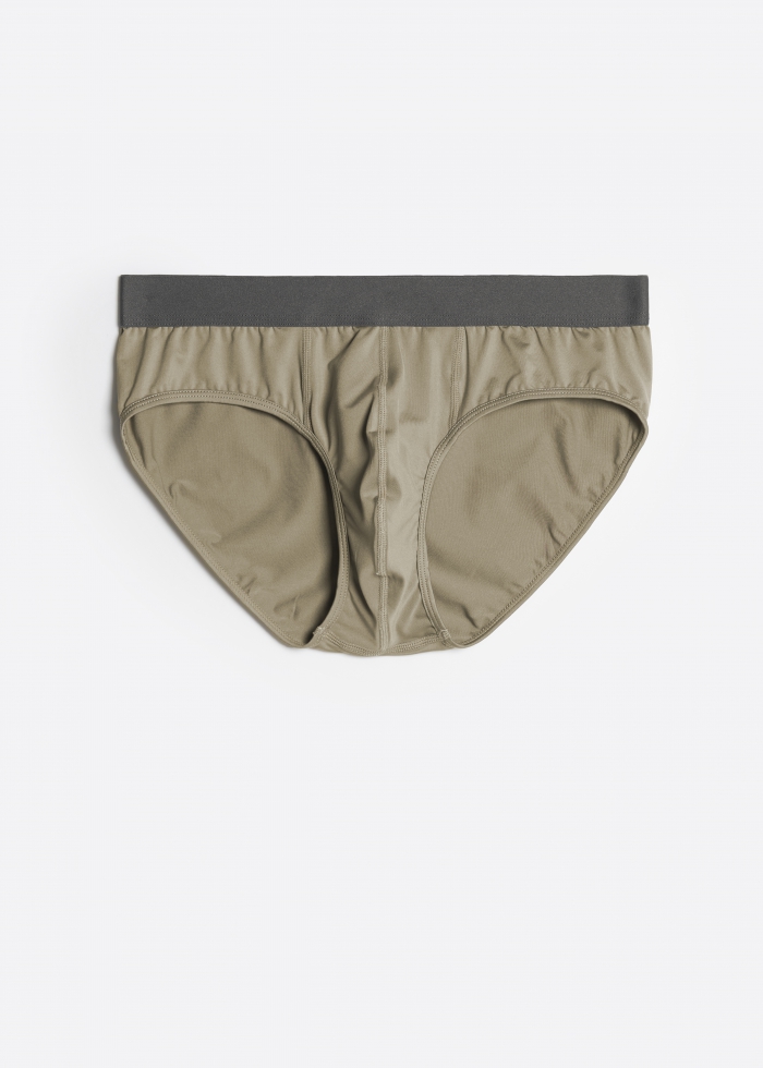 Moisture-Wicking Collection．Men Brief Underwear(Seneca Rock)