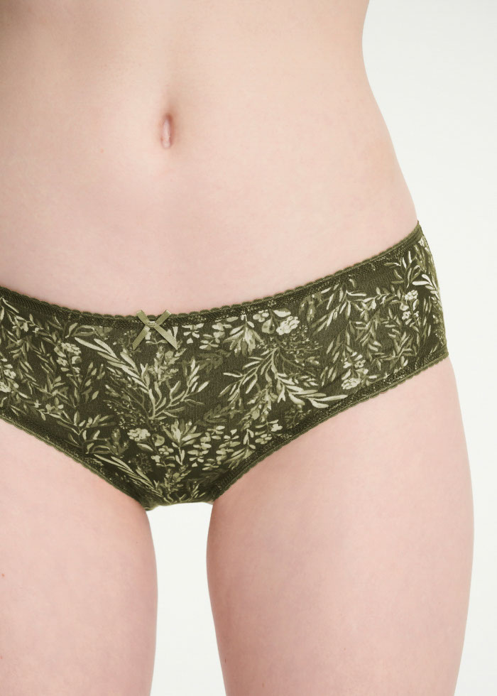 Tranquil Garden．Mid Rise Cotton Picot Elastic Brief Panty(Luxuriant Pattern)