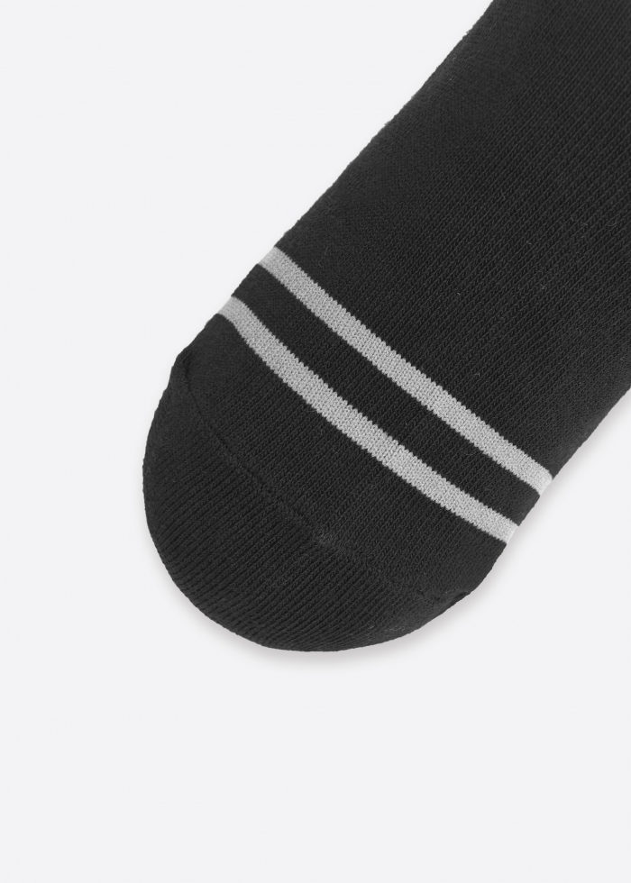 男款_賽末點．舒棉船型襪(黑-灰線條)