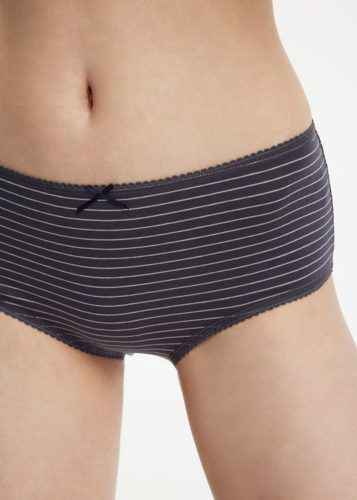 Ocean Mysteries．High Rise Cotton Picot Elastic Brief Panty(Penguin Pattern)