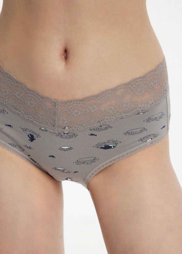 Ocean Mysteries．High Rise Cotton V Lace Waist Brief Panty(Penguin Pattern)