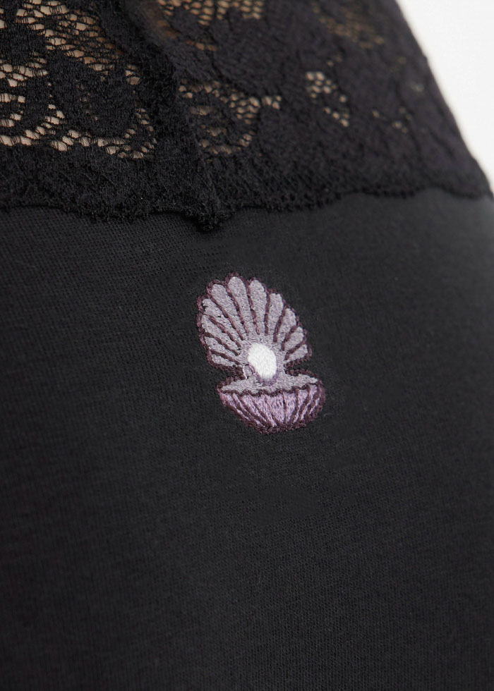 Ocean Mysteries．Low Rise Cotton V Lace Waist Brief Panty(Stripe Pattern)