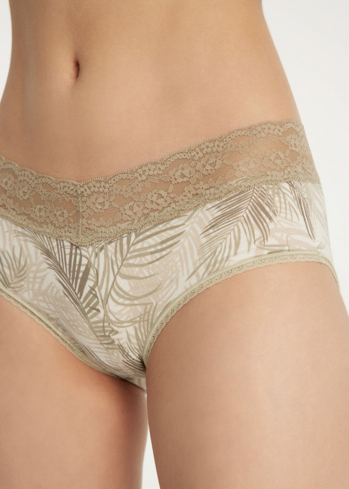 Summer Style．High Rise Cotton V Lace Waist Brief Panty(Shifting Sand)