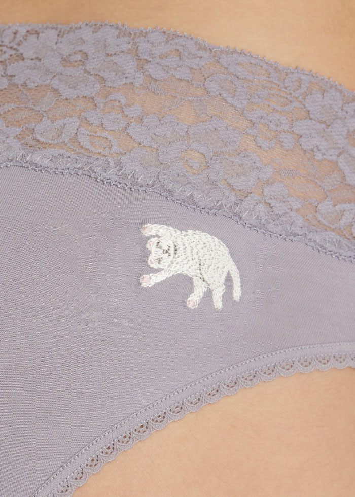 Summer Style．Mid Rise Cotton V Lace Waist Brief Panty(Shifting Sand)
