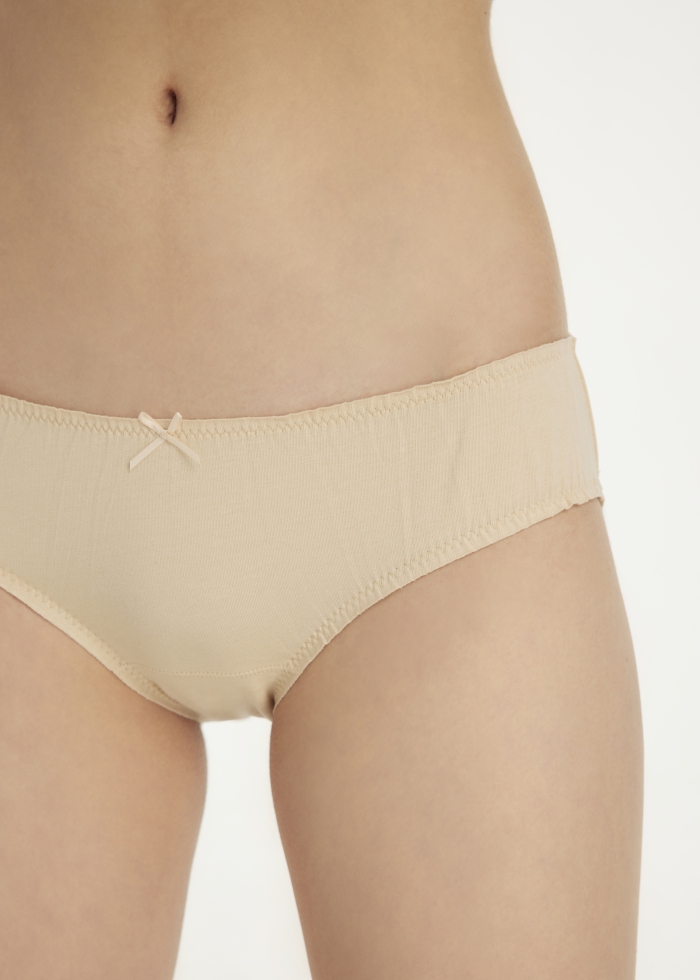 Hygiene Series．Mid Rise Cotton Ruffled Brief Panty(Shifting Sand)