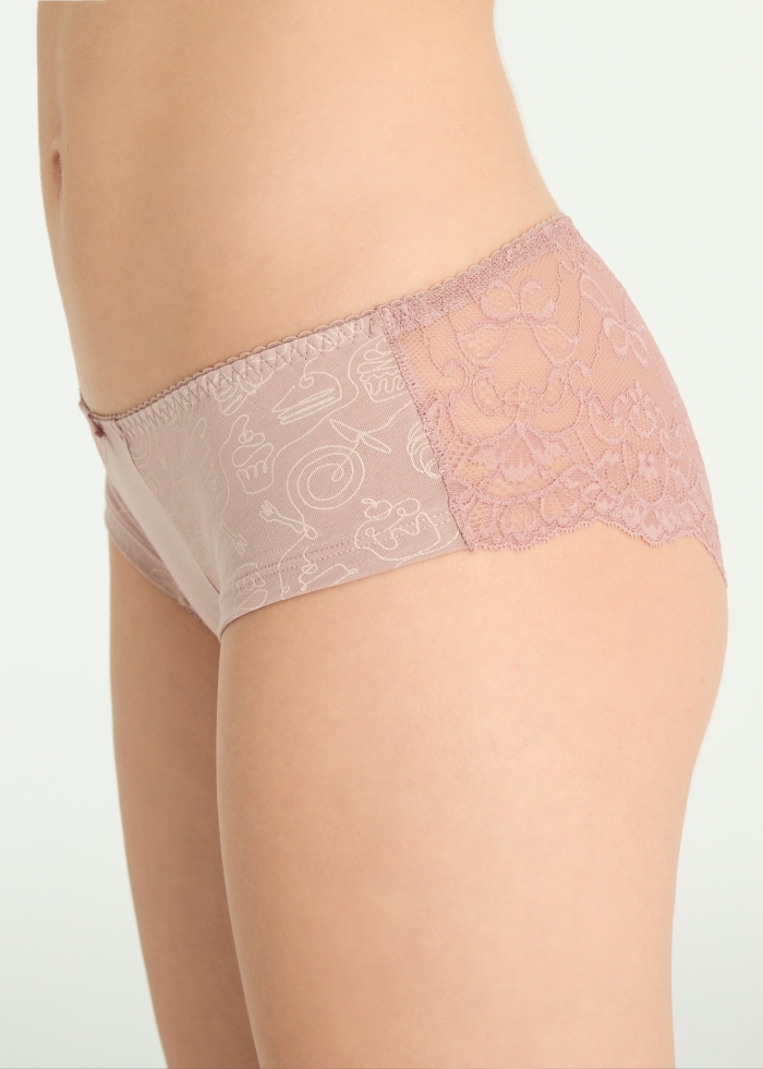 Sweet Taste．Mid Rise Cotton Floral Lace Back Hipster Panty(Argyle Check Pattern)