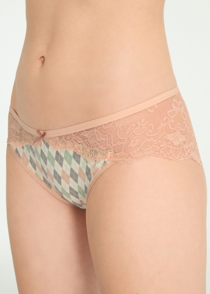 Sweet Taste．Mid Rise Floral Lace Cotton Detail Hipster Panty(Sweet Taste Pattern)