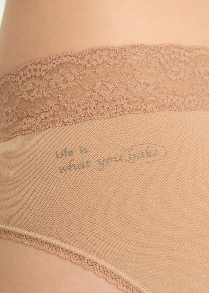 Heartwarming Baking．High Rise Cotton V Lace Waist Brief Panty(Wheat Embroidery)