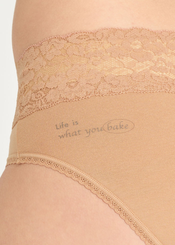 Heartwarming Baking．Mid Rise Cotton V Lace Waist Brief Panty(Moss Gray)