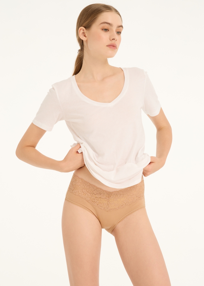 Hygiene Series．Mid Rise Cotton V Lace Waist Brief Panty(Sirocco)