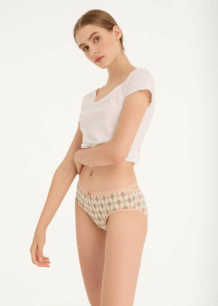 Hygiene Series．Mid Rise Cotton Crossed Back Brief Panty(Argyle Check Pattern)