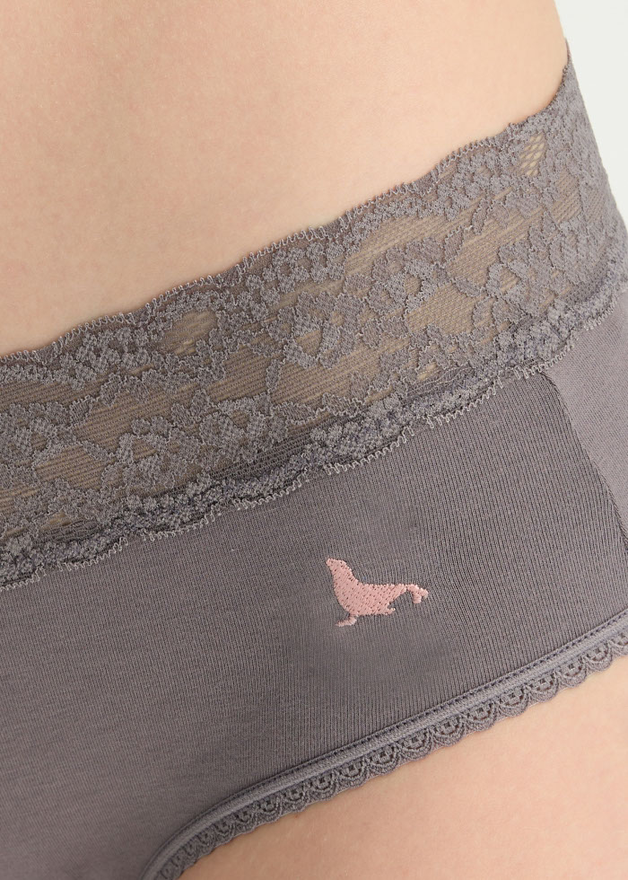 Celebration．High Rise Cotton V Lace Waist Brief Panty(Small Fur Seal Embroidery)