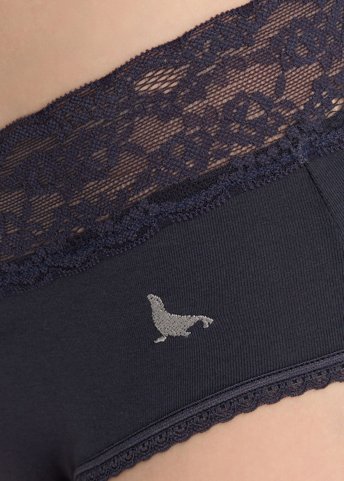 Celebration．High Rise Cotton V Lace Waist Brief Panty(Small Fur Seal Embroidery)