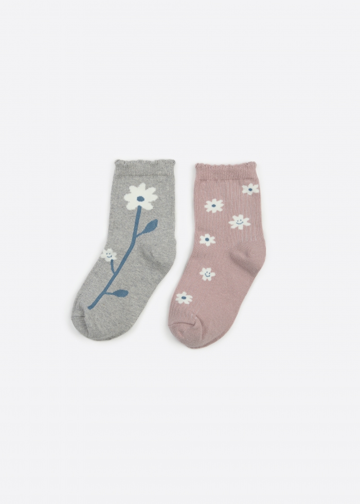 (2-Pack) Happy mind．Girls Mid Calf Socks（Smiley flower）