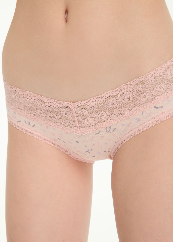 Hygiene Series．Low Rise Cotton V Lace Waist Brief Panty(Celebration Pattern)