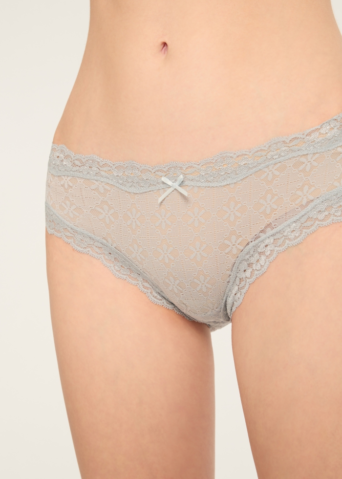 Feel Your Feelings．Mid Rise Mesh Lace Trim Hipster Panty(Floral Pattern)