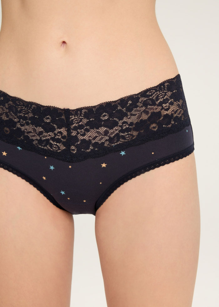 Weather Mood．Mid Rise Cotton V Lace Waist Brief Panty(Starry Sky Pattern)