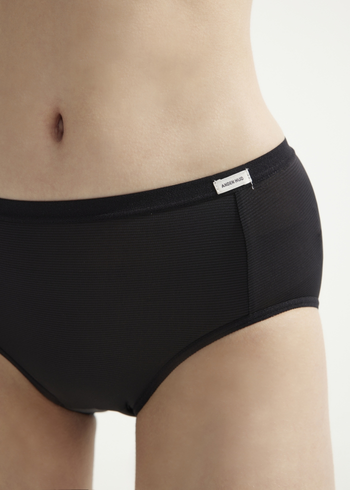 Cool Series．Mid Rise Cool Brief Panty(Black)