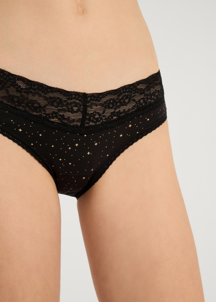 Winter Forest．Low Rise Cotton V Lace Waist Brief Panty(Nordic Pattern)