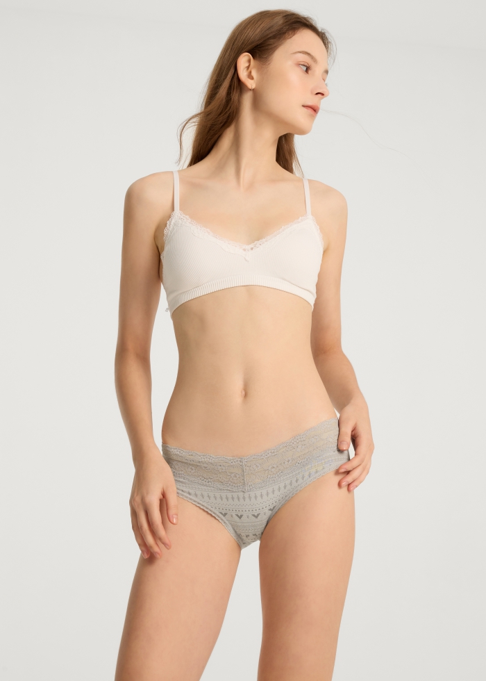 Winter Forest．Low Rise Cotton V Lace Waist Brief Panty（Nordic Pattern）