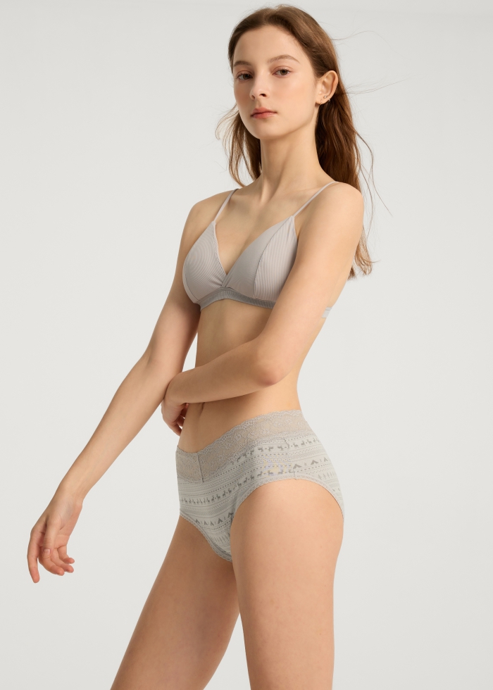 XXL Winter Forest．High Rise Cotton V Lace Waist Brief Panty（Nordic Pattern）