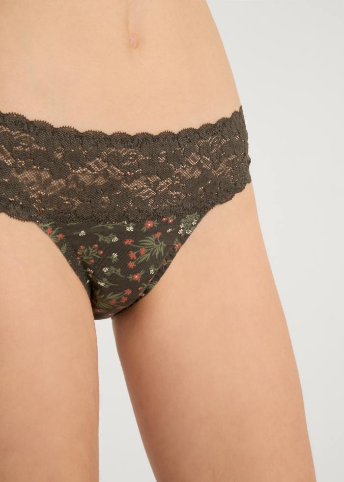 Winter Forest．Mid Rise Cotton Stretch Lace Waist Brief Panty(Nordic Pattern)