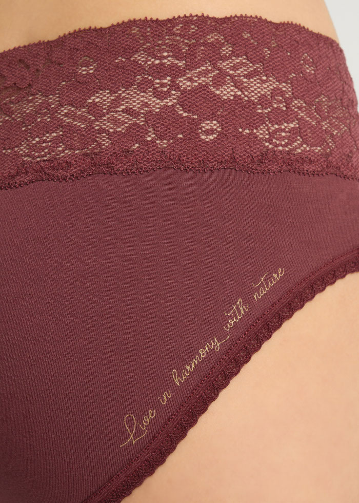 Winter Forest．Mid Rise Cotton V Lace Waist Brief Panty(Oxblood Red)