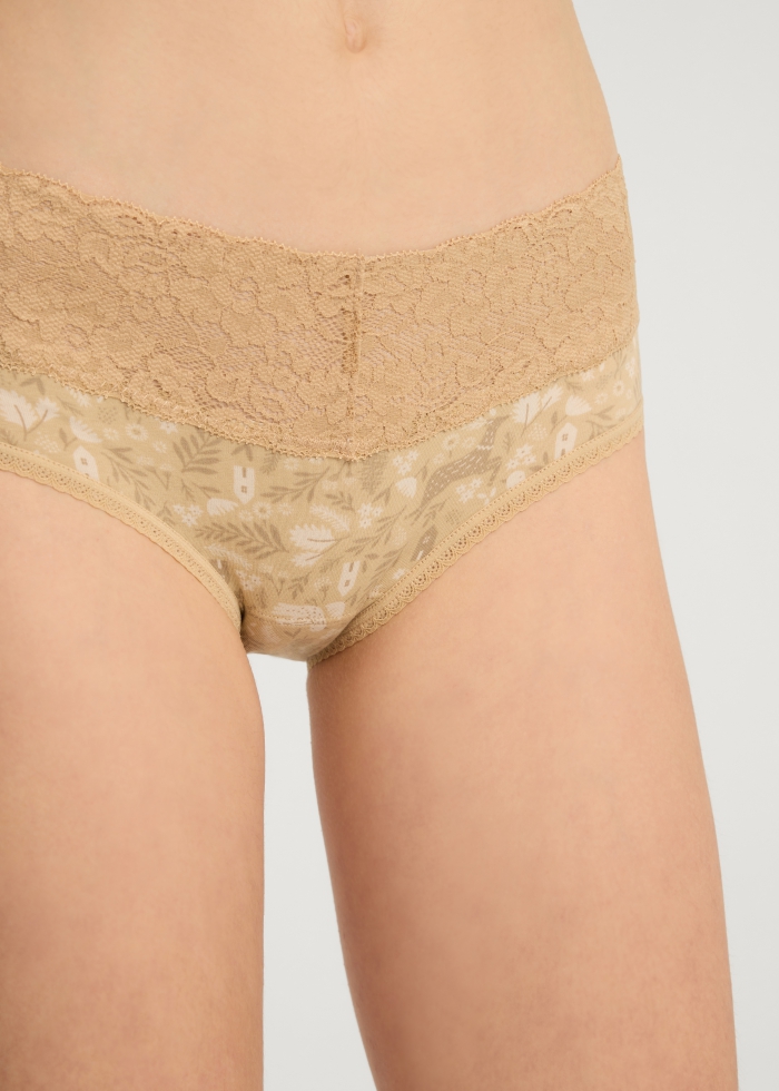 Winter Forest．Mid Rise Cotton V Lace Waist Brief Panty(Fairy Forest Pattern)