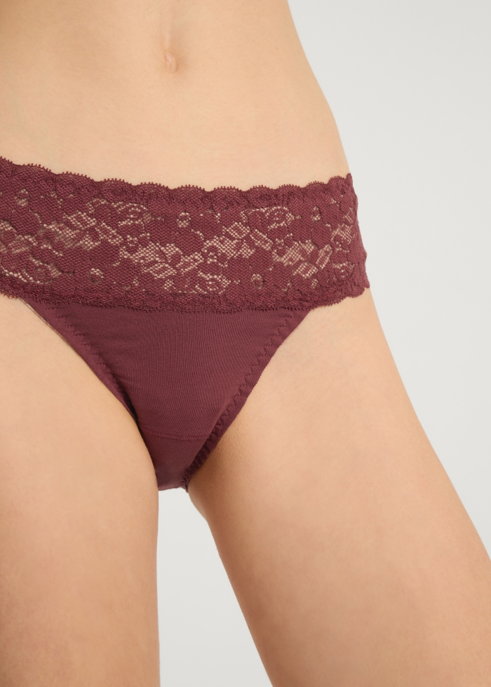 Winter Forest．Mid Rise Cotton Stretch Lace Waist Brief Panty(Oxblood Red)