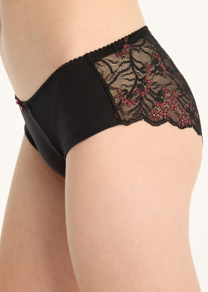 Hygiene Series．Mid Rise Cotton Floral Lace Back Hipster Panty(Oxblood Red-Two Tone Lace)