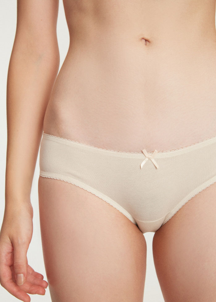 Classic．Low Rise Cotton Picot Elastic Brief Panty(Nude)
