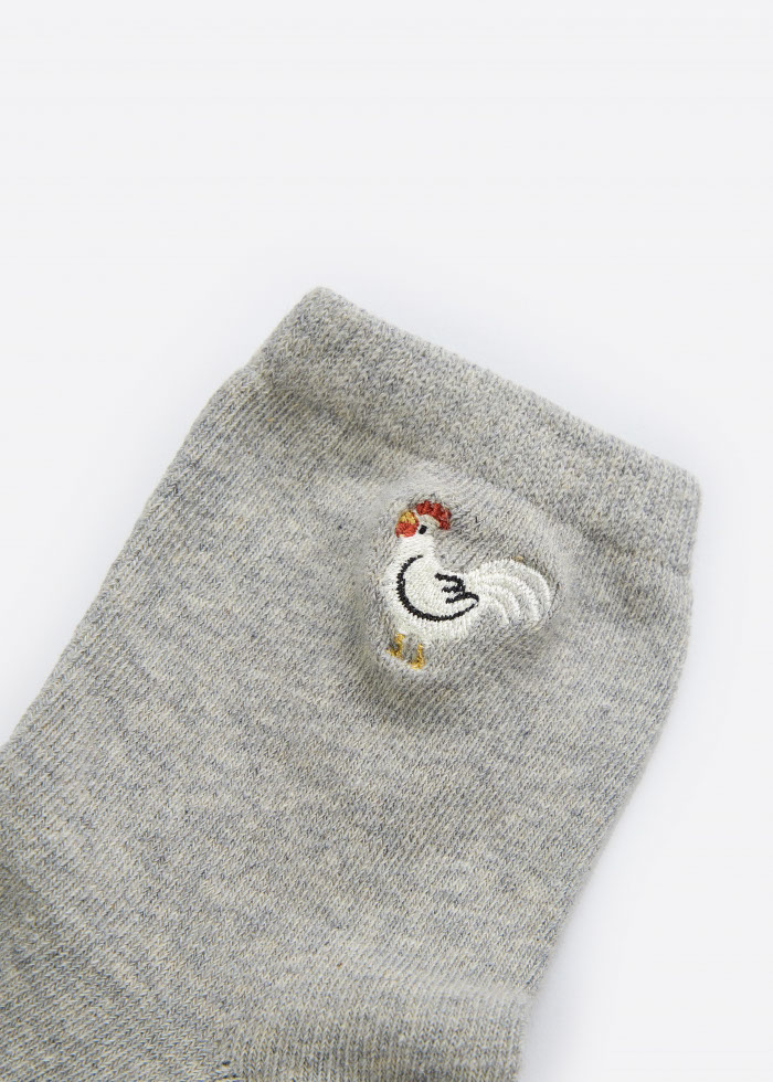 Village Life．Women Crew Socks(Grisaille-Embroidery Cow)